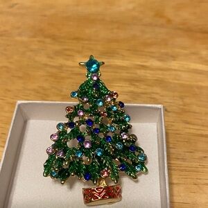 Christmas tree brooch